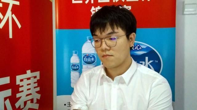 日韩激情亲吻吻胸做爰app下载