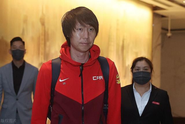 男生穿丝袜被室友c爽了